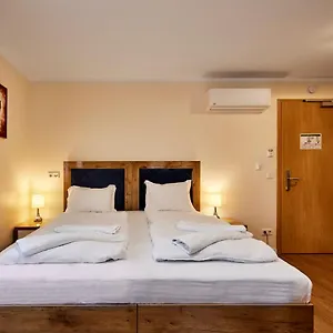 מלון Isha, פרנקפורט